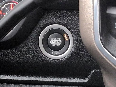 Used 2024 RAM 2500 Laramie image 16