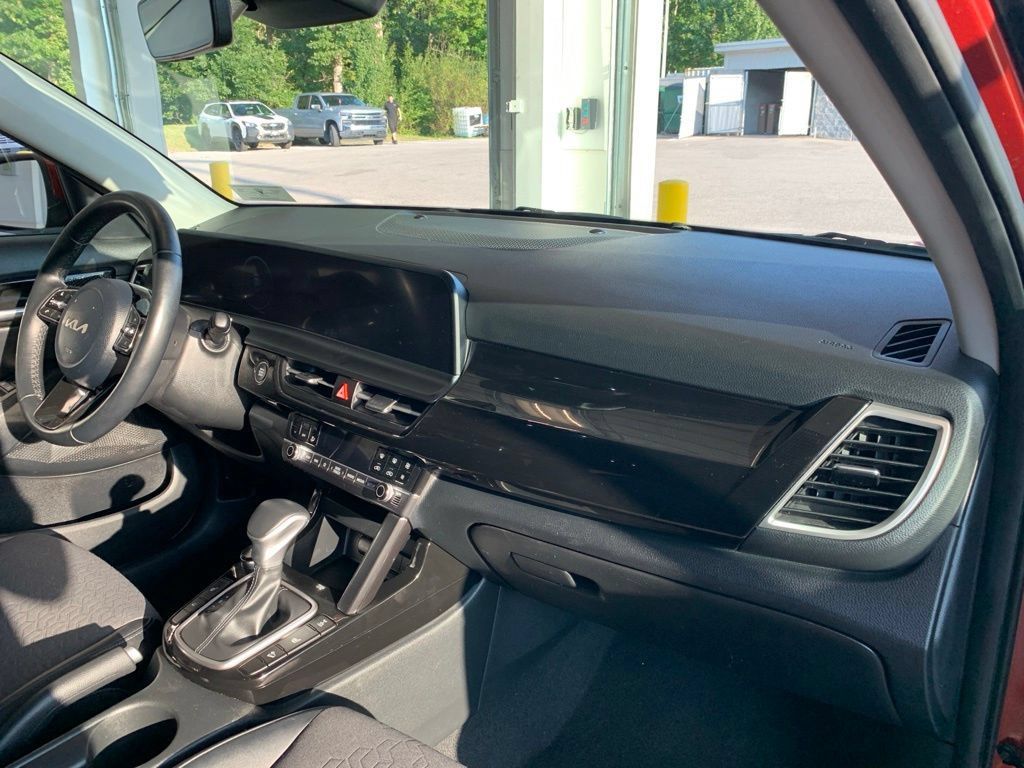Used 2024 Kia Seltos S AWD/4WD image 19