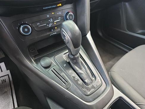 Used 2018 Ford Focus SE image 20