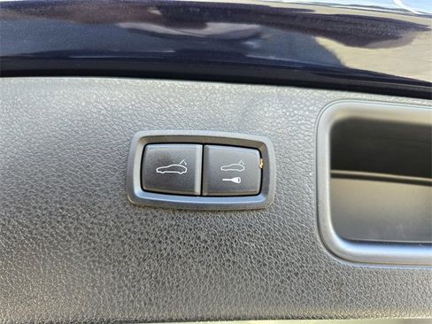 Used 2022 Porsche Macan image 10