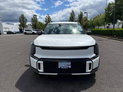 Used 2024 Kia EV9 GT-Line AWD/4WD image 2