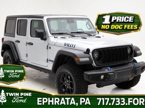Used 2024 Jeep Wrangler Unlimited AWD/4WD image 1