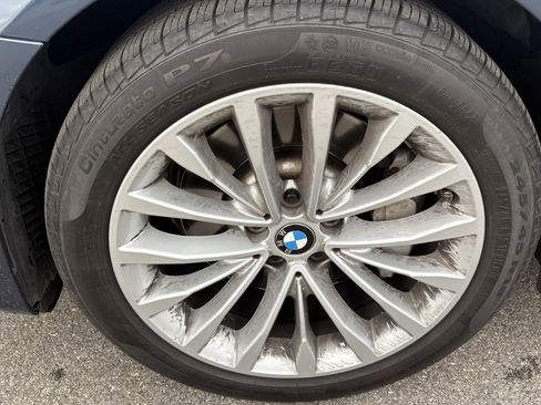 Used 2023 BMW 530i w/ Premium Package image 12