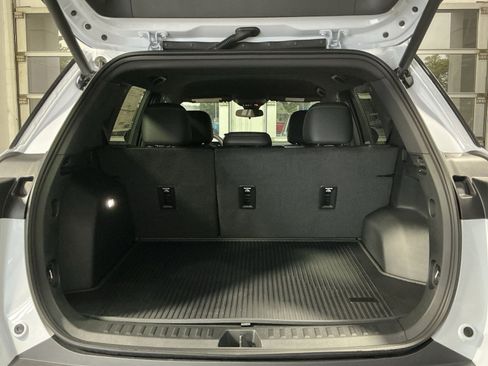 New 2026 Chevrolet Equinox ACTIV w/ Convenience Package III AWD/4WD image 25