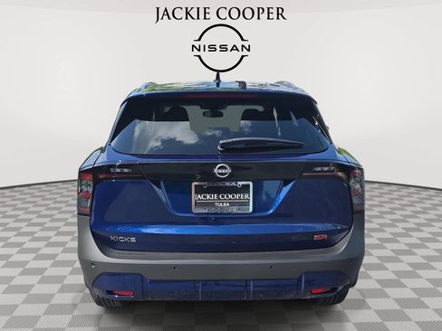 New 2026 Nissan Kicks SR w/ SR Premium Package FWD image 6