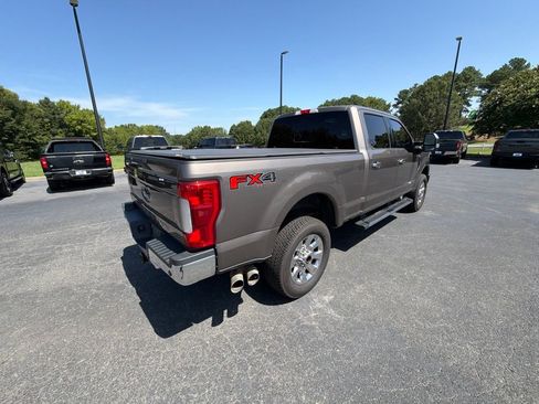 Used 2018 Ford F250 Lariat w/ Lariat Ultimate Package AWD/4WD image 18