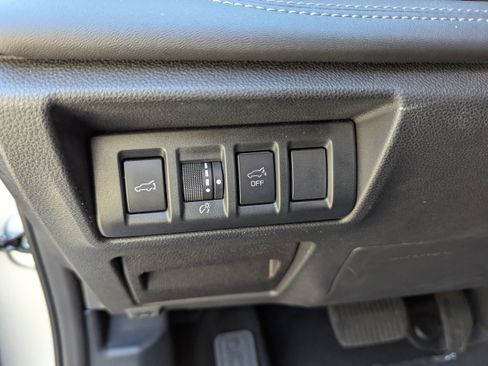 Used 2023 Subaru Outback Limited image 20