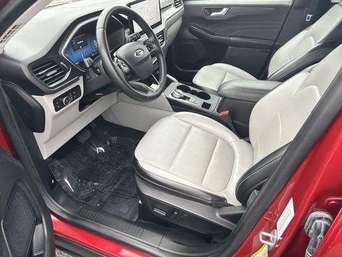 Used 2023 Ford Escape Platinum AWD/4WD image 9