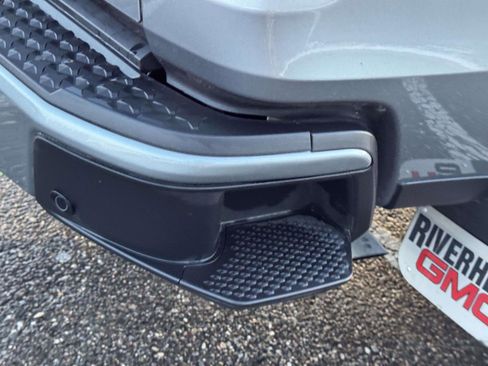 Used 2025 GMC Canyon Elevation w/ Convenience Package image 8