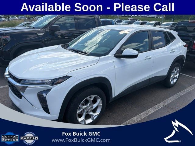 Used 2024 Chevrolet Trax LS w/ LS Convenience Package FWD image 1