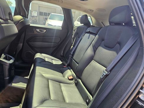 Certified 2025 Volvo XC60 T8 Plus w/ Protection Package Premier AWD/4WD image 18
