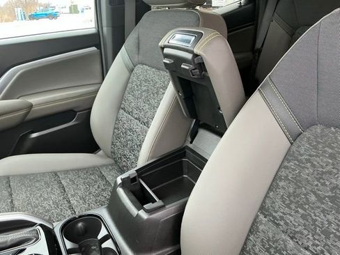 Used 2024 Chevrolet Colorado ZR2 w/ Technology Package image 36