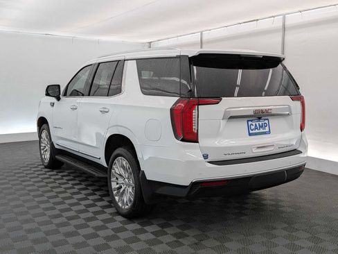 Used 2024 GMC Yukon Denali AWD/4WD image 3