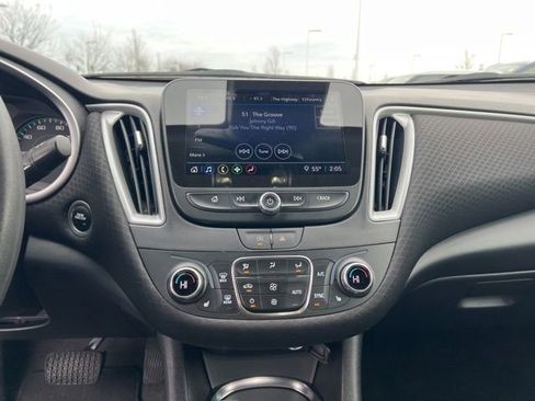 Used 2024 Chevrolet Malibu LT image 16