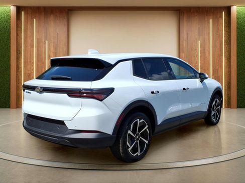 New 2026 Chevrolet Equinox EV LT FWD image 31