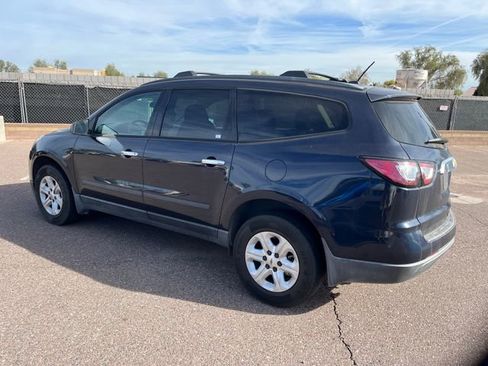 Used 2015 Chevrolet Traverse LS image 4