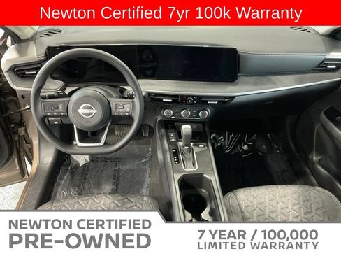 Used 2025 Nissan Kicks SV FWD image 10