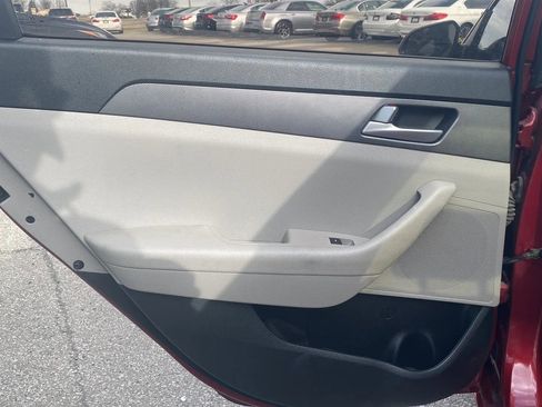 Used 2016 Hyundai Sonata SE image 17