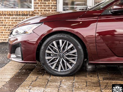 Used 2023 Nissan Altima 2.5 SV image 6