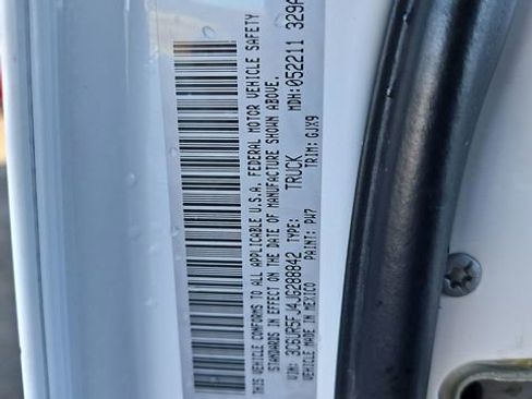 Used 2018 RAM 2500 Laramie w/ Convenience Group image 51