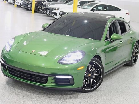 Used 2020 Porsche Panamera image 5
