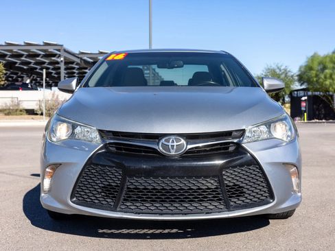Used 2016 Toyota Camry SE image 8
