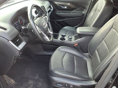 Used 2023 GMC Terrain SLT image 11