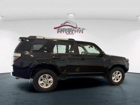 Used 2024 Toyota 4Runner SR5 AWD/4WD image 21