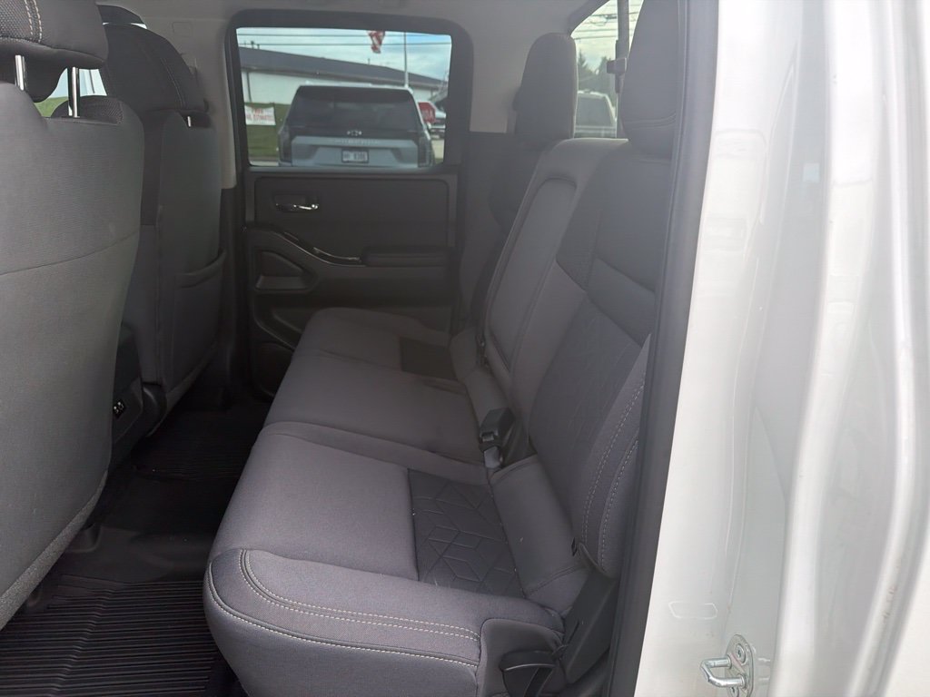 Used 2026 Nissan Frontier SV w/ All-Weather Content Package AWD/4WD image 10