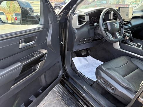 Used 2023 Toyota Sequoia Limited image 19