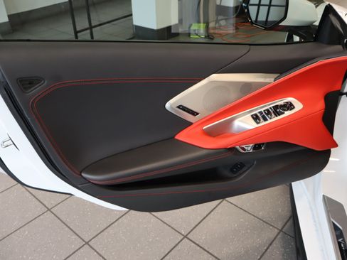 Used 2024 Chevrolet Corvette Stingray Preferred Conv w/ 2LT RWD image 14