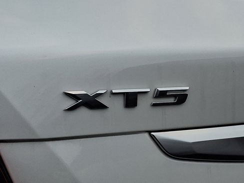 Used 2020 Cadillac XT5 Premium Luxury image 10