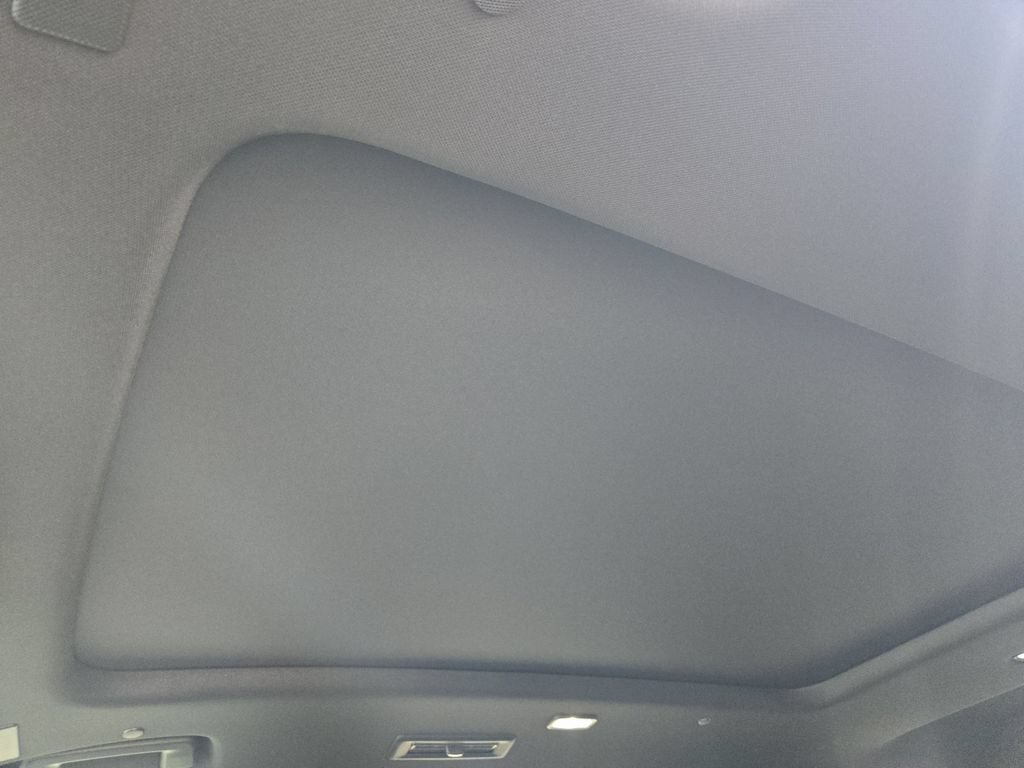 New 2027 Chevrolet Traverse RS w/ LPO, Floor Liner Package AWD/4WD image 20