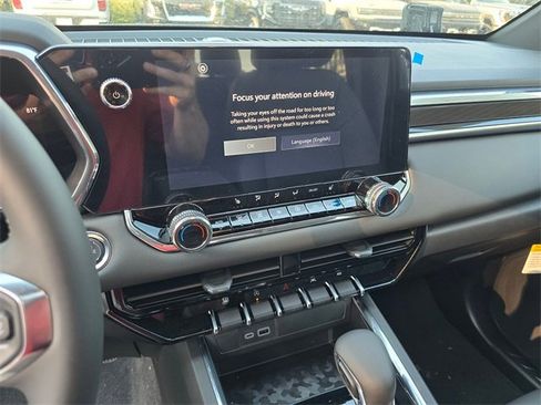 New 2025 GMC Canyon Elevation w/ Convenience Package image 25