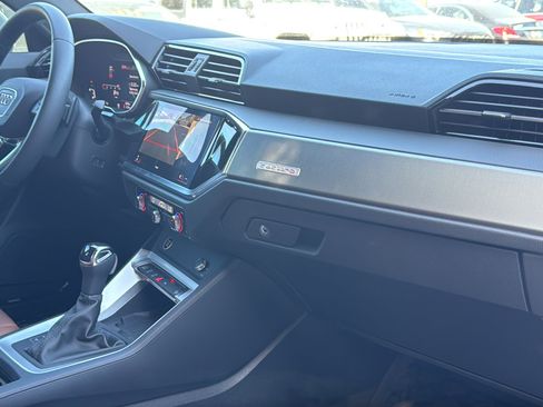 Used 2025 Audi Q3 2.0T Premium Plus image 29