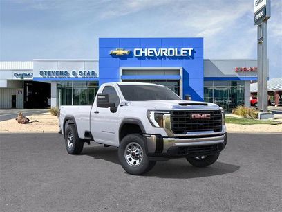New 2025 GMC Sierra 3500 Pro w/ Convenience Package