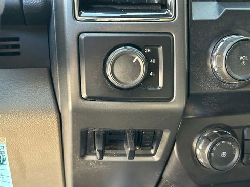 Used 2022 Ford F250 XLT image 23