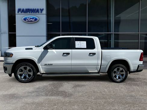 Used 2025 RAM 1500 Big Horn AWD/4WD image 7