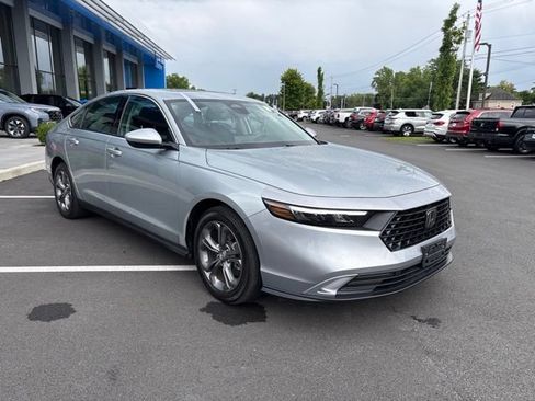 Used 2024 Honda Accord EX image 4