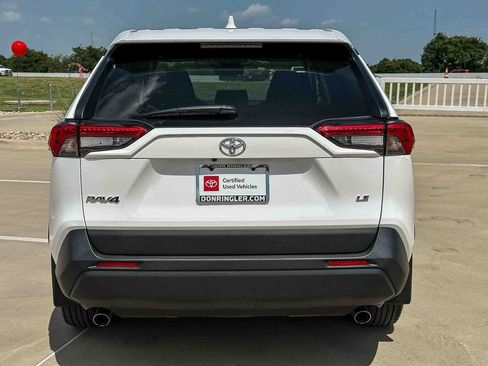Used 2024 Toyota RAV4 LE FWD image 4