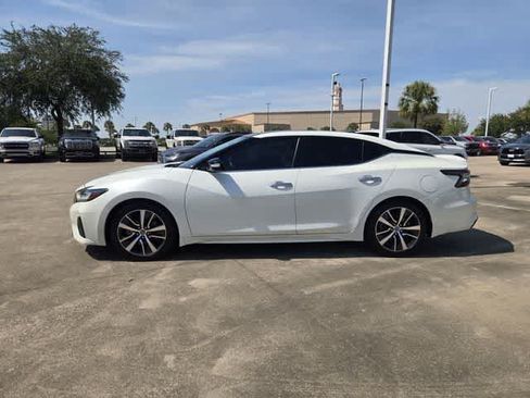 Used 2019 Nissan Maxima 3.5 SL w/ Floor Mat Group FWD image 3