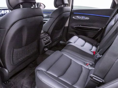 Certified 2026 Genesis GV70 2.5T AWD/4WD image 10