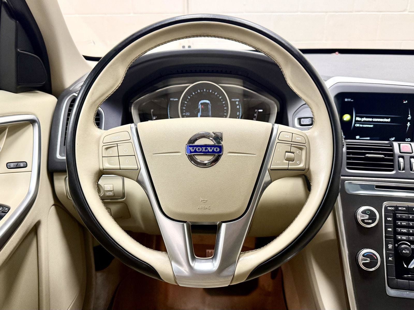 Used 2015 Volvo XC60 T5 AWD/4WD image 26