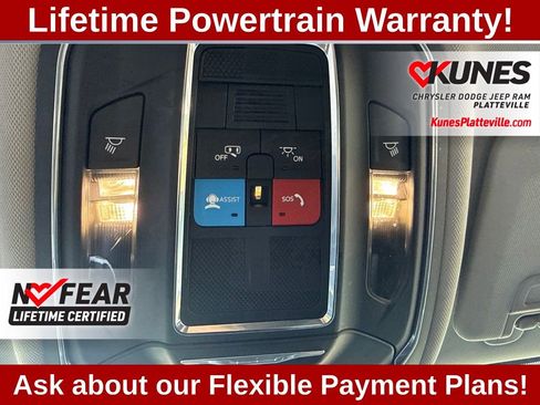 Used 2023 Jeep Grand Cherokee Laredo AWD/4WD image 19