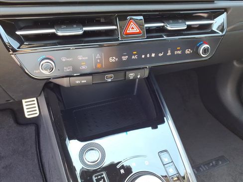 New 2026 Kia Niro Wave w/ Wave Preserve Package image 23