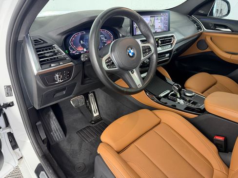 Used 2024 BMW X4 xDrive30i w/ Premium Package AWD/4WD image 4