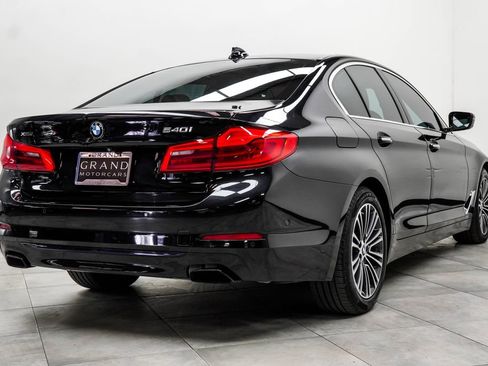 Used 2017 BMW 540i xDrive w/ Premium Package image 12