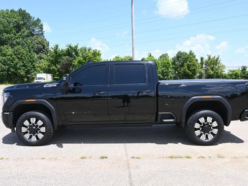 Used 2024 GMC Sierra 2500 Denali w/ Denali Reserve Package AWD/4WD image 14