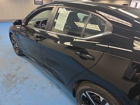 Used 2025 Nissan Sentra SV w/ All-Weather Package FWD image 13