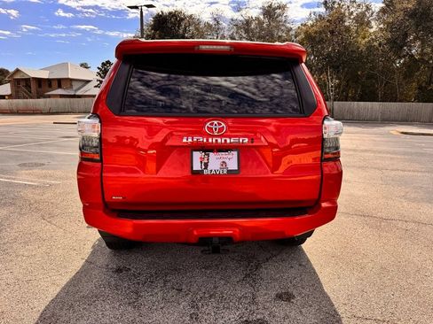 Used 2023 Toyota 4Runner SR5 Premium w/ Moonroof Package RWD image 8